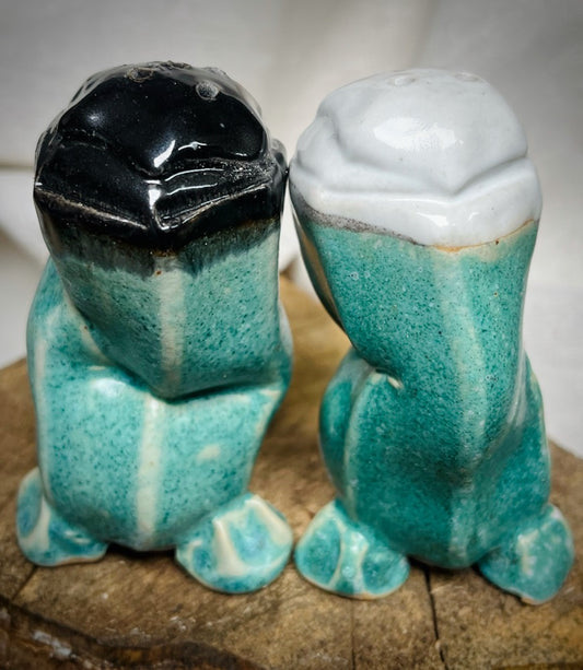 What Goes Up Salt and Pepper Set -Green 3